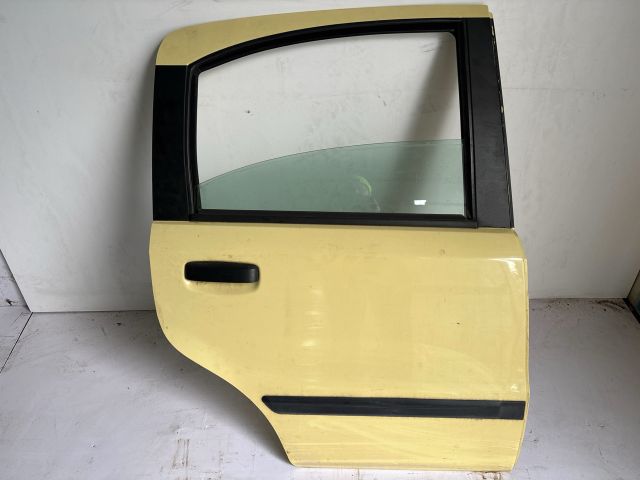 bontott FIAT PANDA Jobb hátsó Ajtó (Üres lemez)