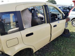 bontott FIAT PANDA Jobb hátsó Ajtó (Üres lemez)