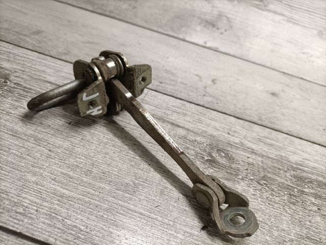 bontott FIAT PANDA Jobb hátsó Ajtóhatároló