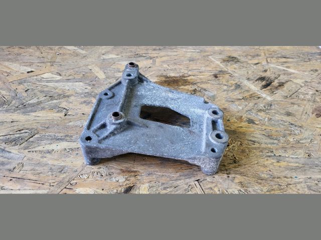 bontott FIAT PANDA Klímakompresszor Tartó Bak