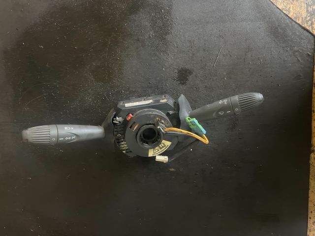 bontott FIAT PANDA Komplett Kormánykapcsoló (Bajuszkapcsoló)