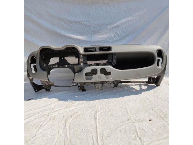 bontott FIAT PANDA Műszerfal Héj