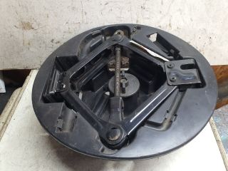 bontott FIAT PANDA Pótkerék Szerszámtartó