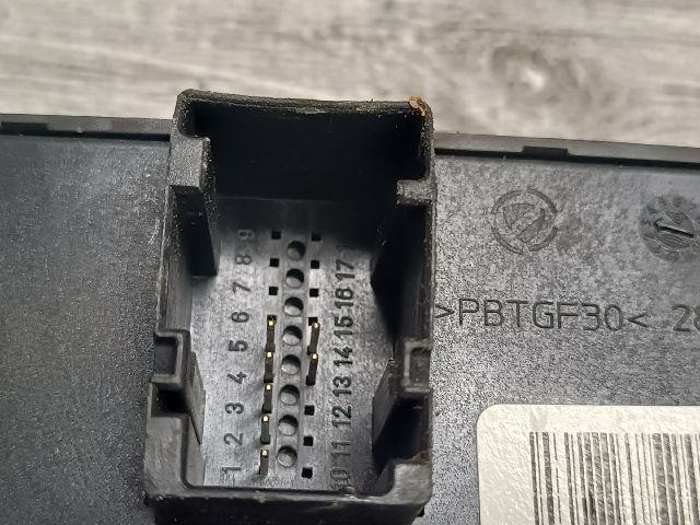 bontott FIAT PANDA Vészvillogó Kapcsoló