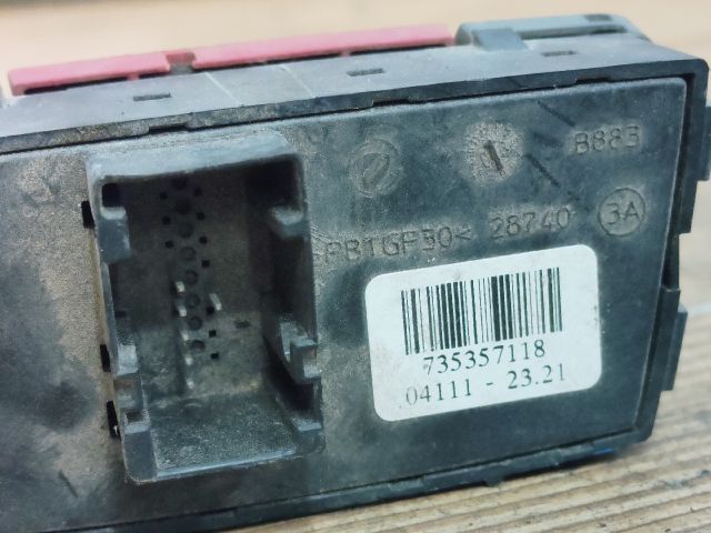 bontott FIAT PANDA Vészvillogó Kapcsoló