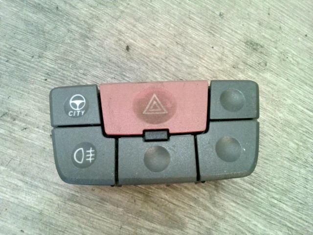 bontott FIAT PANDA Vészvillogó Kapcsoló