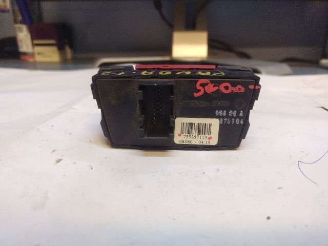 bontott FIAT PANDA Vészvillogó Kapcsoló