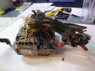 bontott FIAT PUNTO EVO Biztosítéktábla Motortér