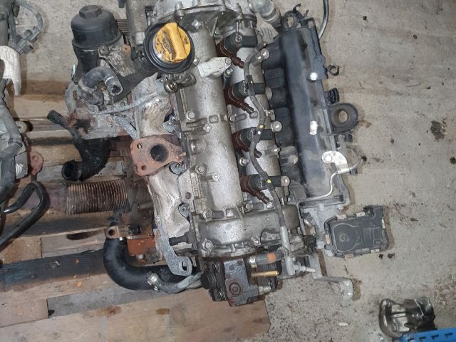 bontott FIAT PUNTO EVO Komplett Motor (Segédberendezésekkel)