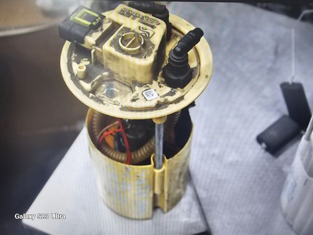 bontott FIAT PUNTO EVO Üzemanyag Szivattyú