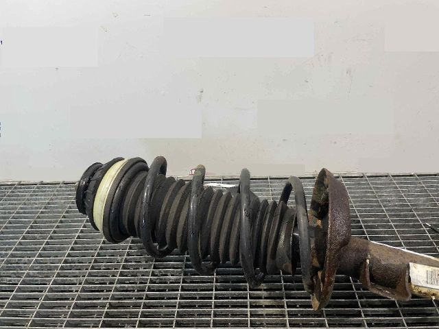 bontott FIAT PUNTO EVO Első Rugó