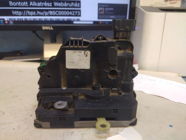 bontott FIAT PUNTO EVO Bal első Ajtózár