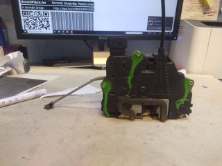 bontott FIAT PUNTO EVO Bal első Ajtózár