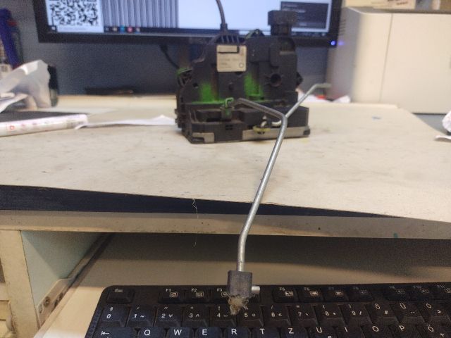 bontott FIAT PUNTO EVO Bal első Ajtózár