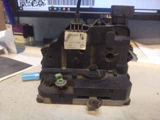 bontott FIAT PUNTO EVO Bal első Ajtózár