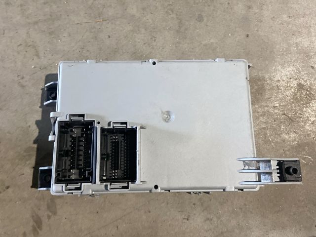 bontott FIAT PUNTO EVO Biztosítéktábla Utastér