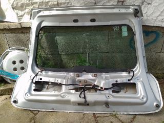 bontott FIAT PUNTO EVO Csomagtérajtó (Üres lemez)