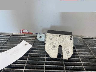 bontott FIAT PUNTO EVO Csomagtérajtó Ütköző