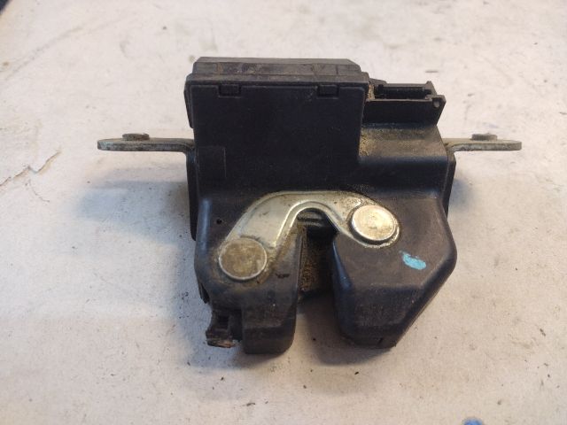 bontott FIAT PUNTO EVO Csomagtérajtó Zárszerkezet