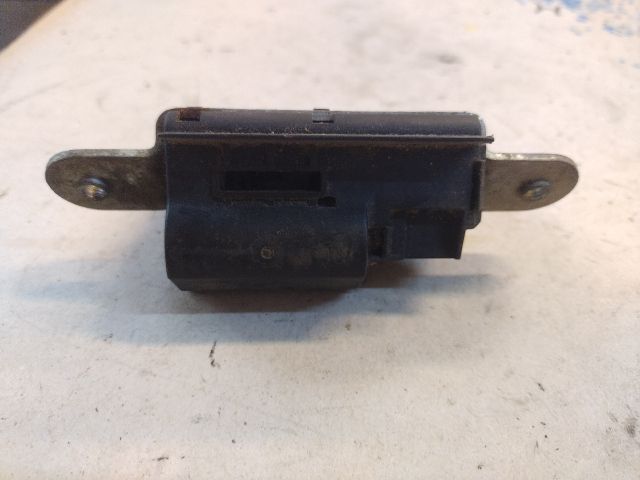 bontott FIAT PUNTO EVO Csomagtérajtó Zárszerkezet