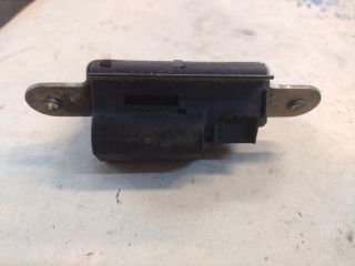 bontott FIAT PUNTO EVO Csomagtérajtó Zárszerkezet