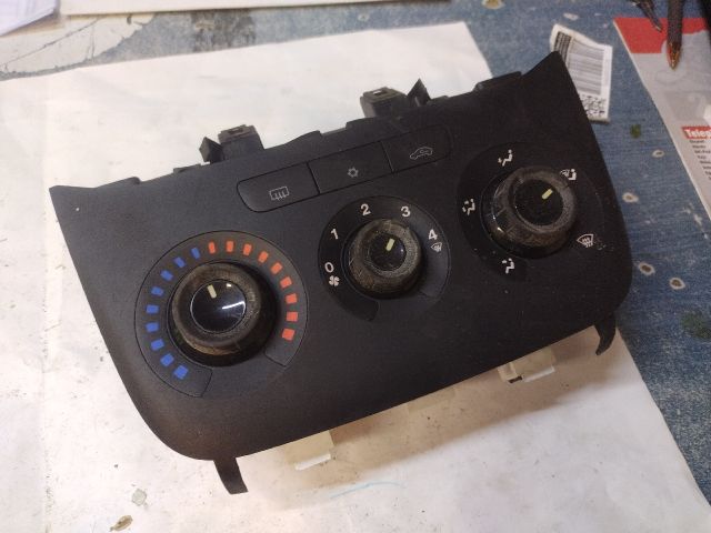 bontott FIAT PUNTO EVO Fűtéskapcsoló (digit klímás)