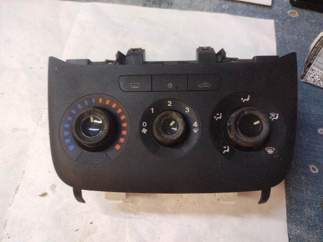 bontott FIAT PUNTO EVO Fűtéskapcsoló (digit klímás)