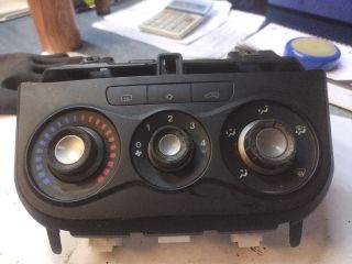 bontott FIAT PUNTO EVO Fűtéskapcsoló (manuális klímás)