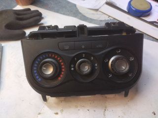 bontott FIAT PUNTO EVO Fűtéskapcsoló (manuális klímás)