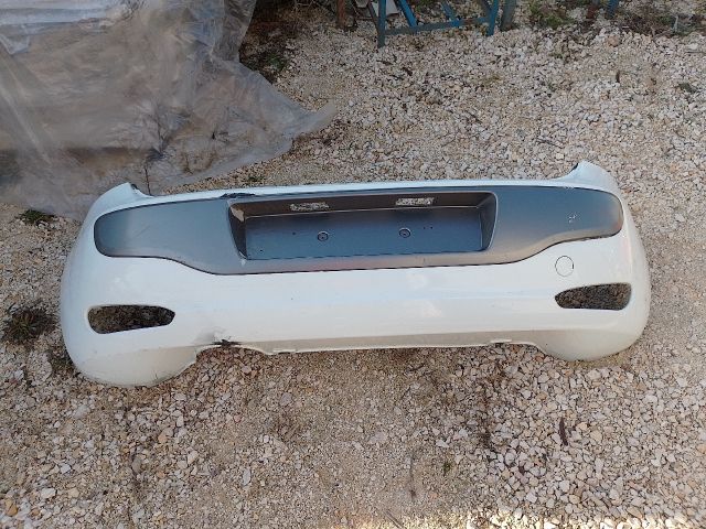 bontott FIAT PUNTO EVO Hátsó Lökhárító (Részeivel)
