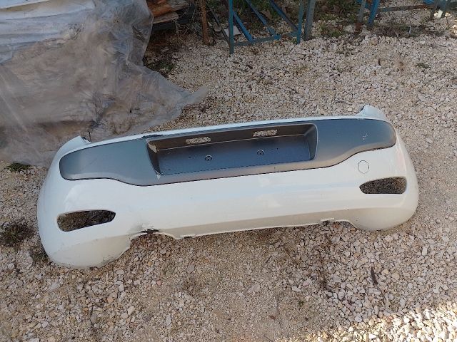 bontott FIAT PUNTO EVO Hátsó Lökhárító (Részeivel)