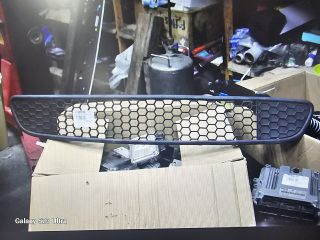 bontott FIAT PUNTO EVO Hűtőrács