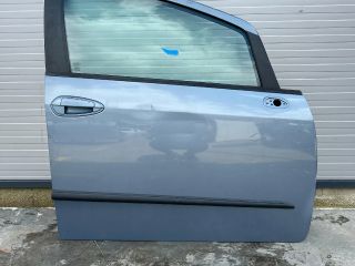 bontott FIAT PUNTO EVO Jobb első Ajtó (Üres lemez)