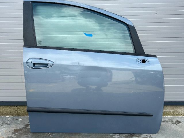 bontott FIAT PUNTO EVO Jobb első Ajtó (Üres lemez)