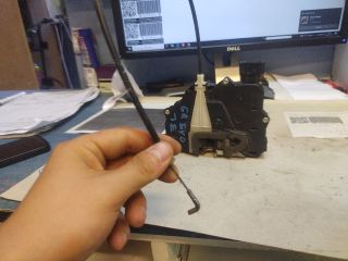 bontott FIAT PUNTO EVO Jobb első Ajtózár