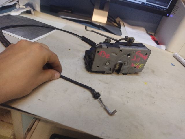 bontott FIAT PUNTO EVO Jobb első Ajtózár