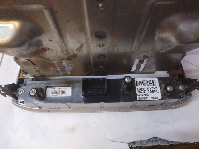 bontott FIAT PUNTO EVO Vészvillogó Kapcsoló