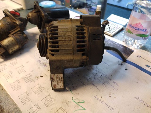 bontott FIAT PUNTO I Generátor