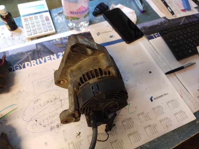 bontott FIAT PUNTO I Generátor