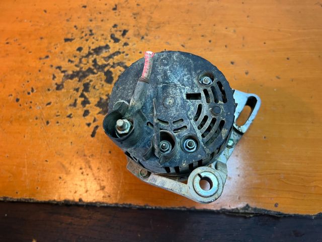 bontott FIAT PUNTO I Generátor