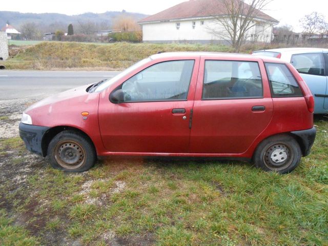 bontott FIAT PUNTO I Generátor