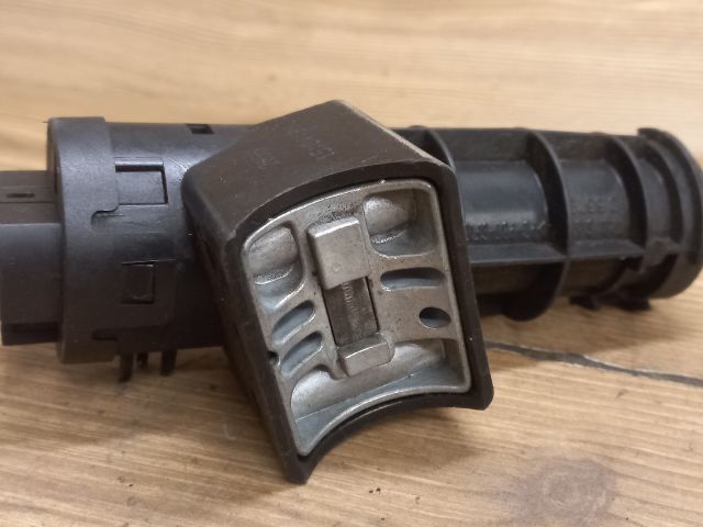 bontott FIAT PUNTO I Gyújtáskapcsoló Házzal