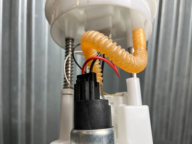 bontott FIAT PUNTO I Üzemanyag Szivattyú