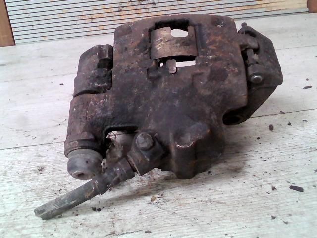 bontott FIAT PUNTO I Bal első Féknyereg Munkahengerrel