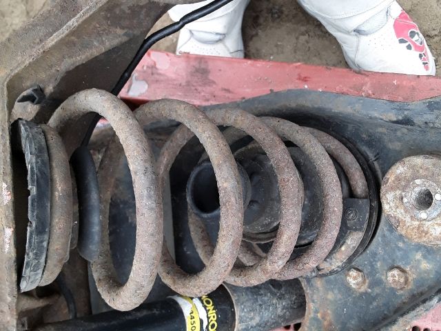 bontott FIAT PUNTO I Bal hátsó Rugó