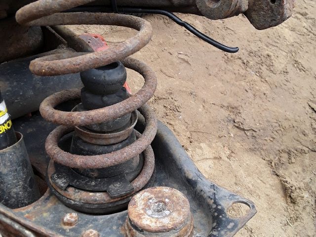 bontott FIAT PUNTO I Bal hátsó Rugó