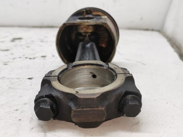 bontott FIAT PUNTO I Dugattyú és Hajtókar