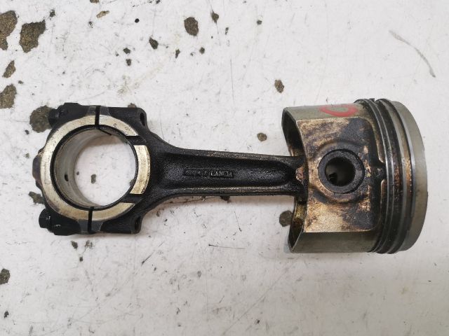 bontott FIAT PUNTO I Dugattyú és Hajtókar