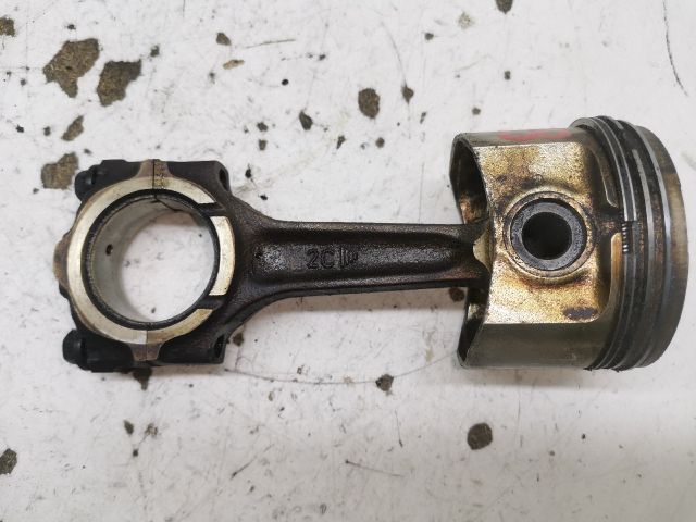 bontott FIAT PUNTO I Dugattyú és Hajtókar