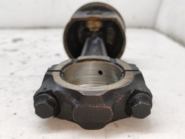 bontott FIAT PUNTO I Dugattyú és Hajtókar